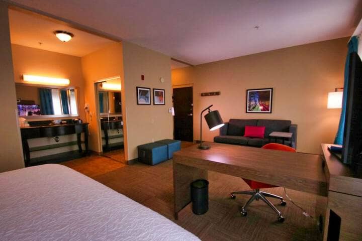 Room 9 of 51