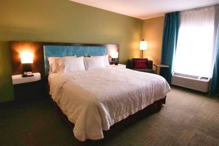 Room 4 of 51